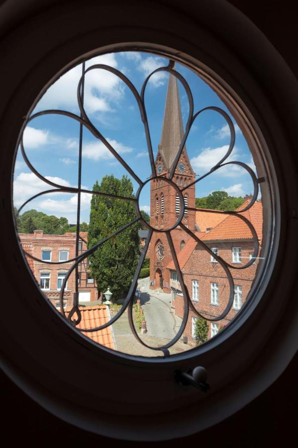 Gaestehaus Von Herzen เลาเอนบวร์ก ภายนอก รูปภาพ