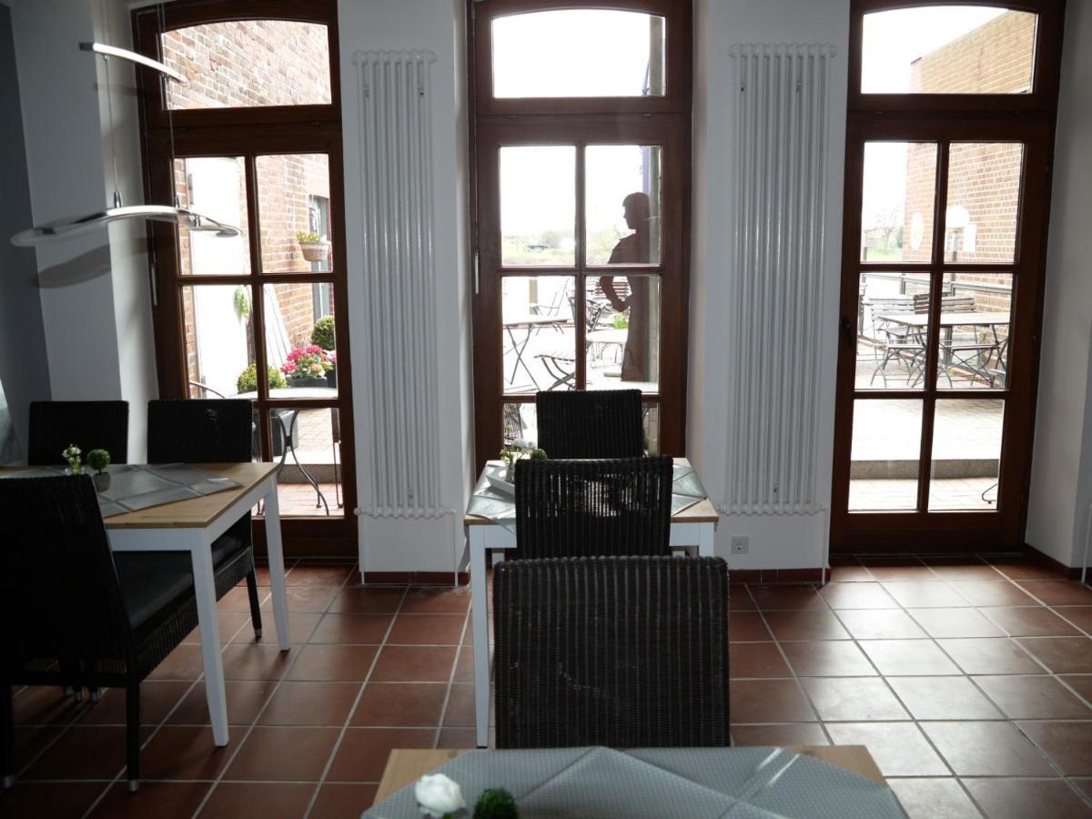 Gaestehaus Von Herzen เลาเอนบวร์ก ภายนอก รูปภาพ