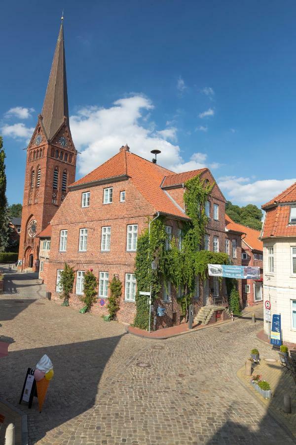 Gaestehaus Von Herzen เลาเอนบวร์ก ภายนอก รูปภาพ
